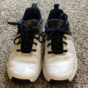 Nike Hustle Quick Shoes